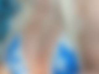 adrianna777's Live Sex Cam Show