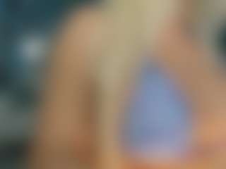 adrianna777's Live Sex Cam Show