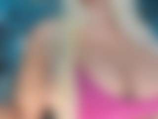 adrianna777's Live Sex Cam Show