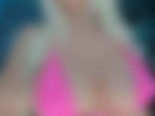 adrianna777's Live Sex Cam Show