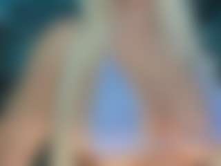 adrianna777's Live Sex Cam Show