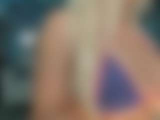 adrianna777's Live Sex Cam Show