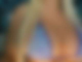 adrianna777's Live Sex Cam Show