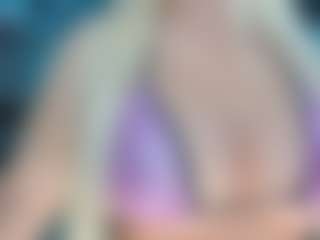 adrianna777's Live Sex Cam Show