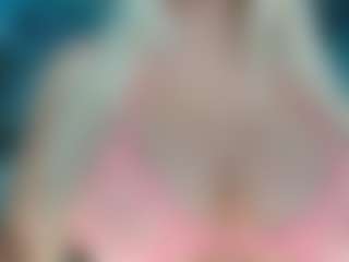 adrianna777's Live Sex Cam Show