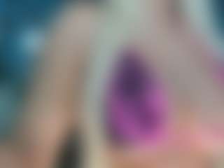 adrianna777's Live Sex Cam Show