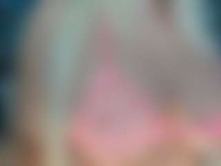 adrianna777's Live Sex Cam Show