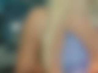 adrianna777's Live Sex Cam Show