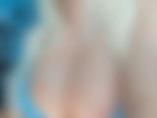 adrianna777's Live Sex Cam Show