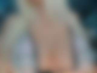 adrianna777's Live Sex Cam Show