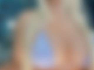 adrianna777's Live Sex Cam Show
