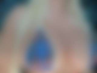 adrianna777's Live Sex Cam Show