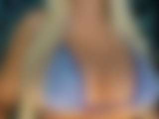 adrianna777's Live Sex Cam Show