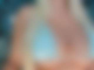 adrianna777's Live Sex Cam Show