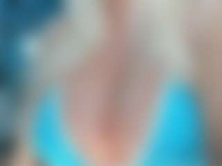 adrianna777's Live Sex Cam Show