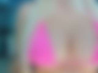 adrianna777's Live Sex Cam Show