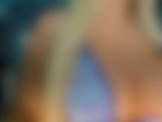 adrianna777's Live Sex Cam Show