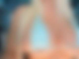 adrianna777's Live Sex Cam Show
