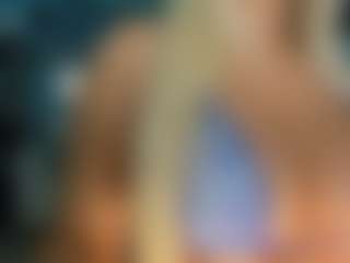 adrianna777's Live Sex Cam Show