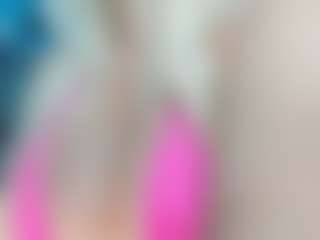 adrianna777's Live Sex Cam Show