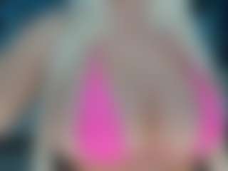 adrianna777's Live Sex Cam Show