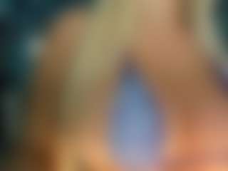 adrianna777's Live Sex Cam Show