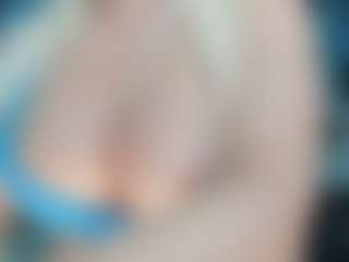 adrianna777's Live Sex Cam Show