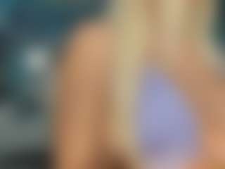 adrianna777's Live Sex Cam Show