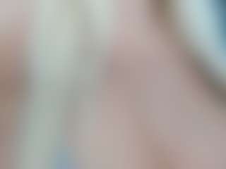 adrianna777's Live Sex Cam Show