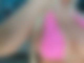 adrianna777's Live Sex Cam Show