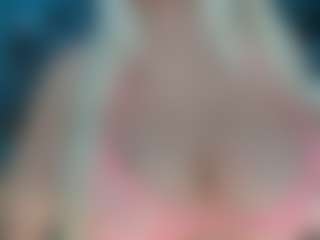 adrianna777's Live Sex Cam Show
