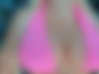 adrianna777's Live Sex Cam Show