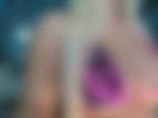 adrianna777's Live Sex Cam Show