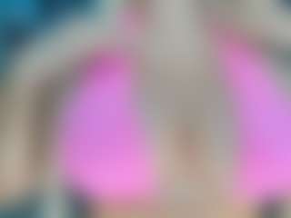 adrianna777's Live Sex Cam Show
