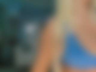 adrianna777's Live Sex Cam Show