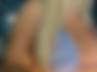 adrianna777's Live Sex Cam Show