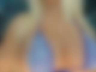 adrianna777's Live Sex Cam Show