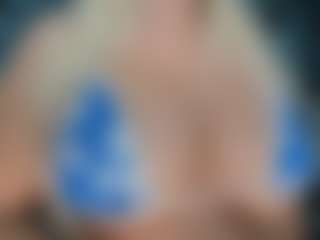 adrianna777's Live Sex Cam Show