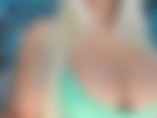 adrianna777's Live Sex Cam Show