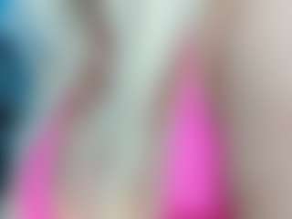 adrianna777's Live Sex Cam Show