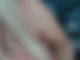 adrianna777's Live Sex Cam Show