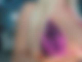 adrianna777's Live Sex Cam Show