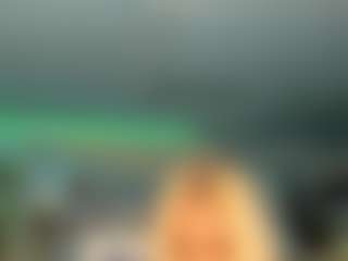 adrianna777's Live Sex Cam Show