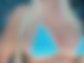 adrianna777's Live Sex Cam Show