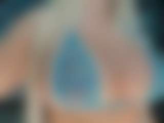 adrianna777's Live Sex Cam Show