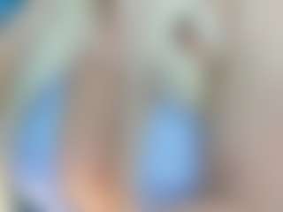 adrianna777's Live Sex Cam Show