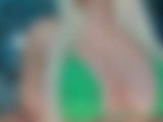 adrianna777's Live Sex Cam Show