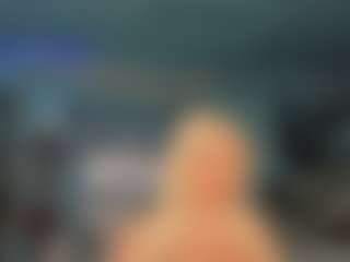 adrianna777's Live Sex Cam Show