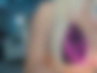 adrianna777's Live Sex Cam Show