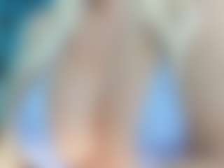 adrianna777's Live Sex Cam Show
